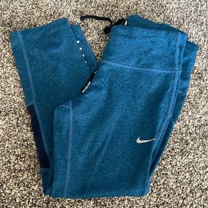 Nike capri leggings